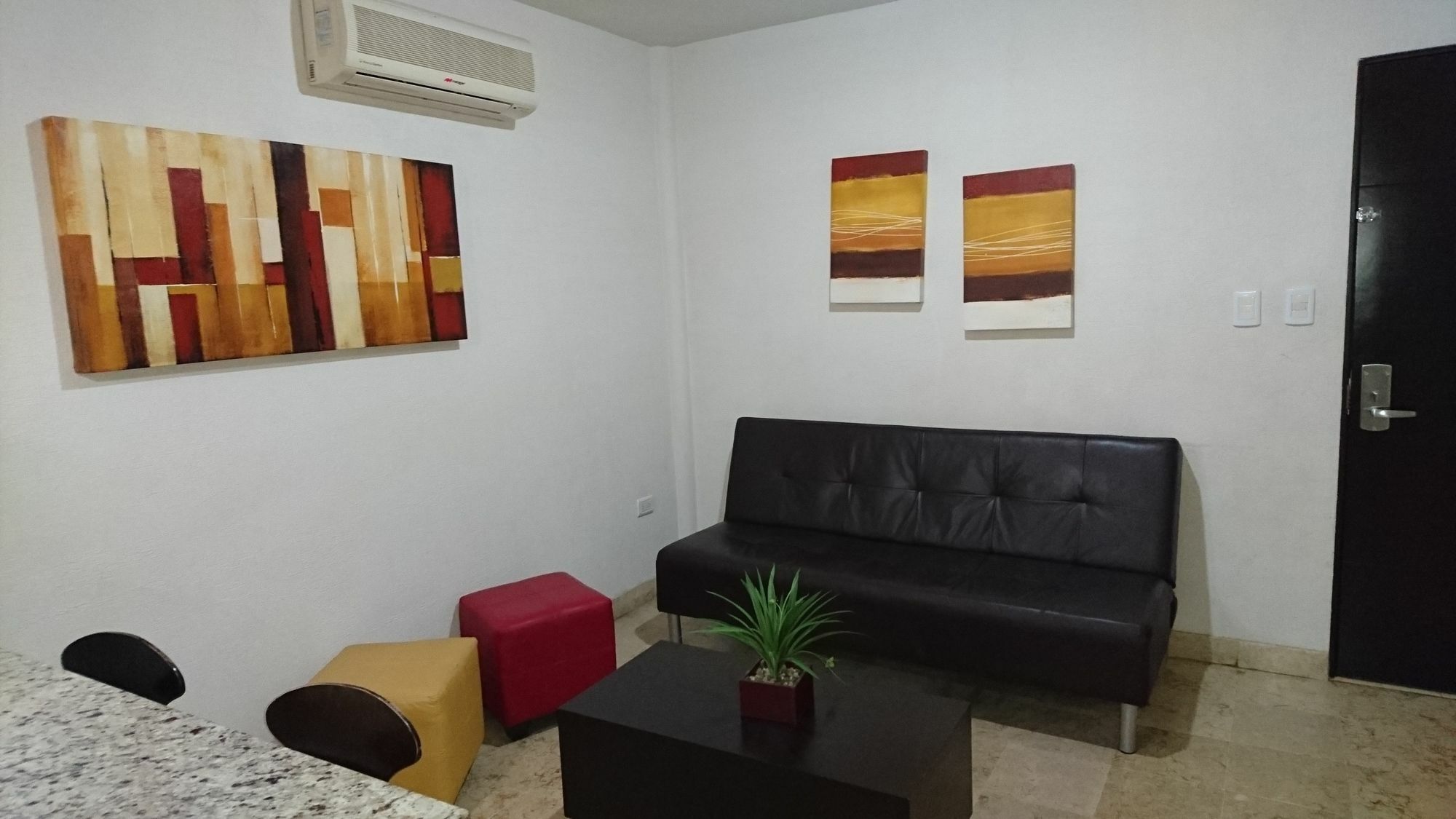 Homesuites Rotarismo Кульякан Экстерьер фото